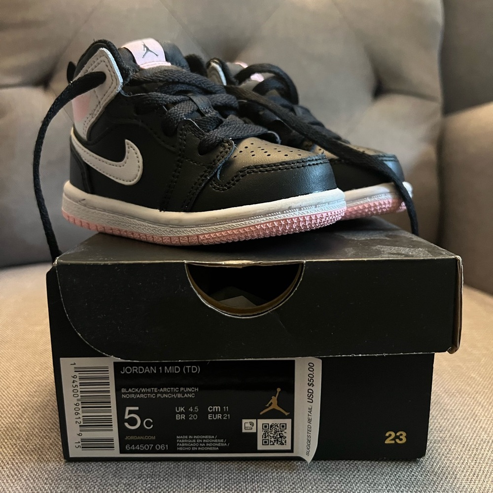 Jordan 1 Mid Black and Pink Sneakers